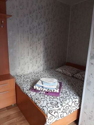 Мини-отель Mini Hotel Valeri Одесса Семейный номер с душем-12