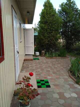 Мини-отель Mini Hotel Valeri Одесса Семейный номер с душем-38