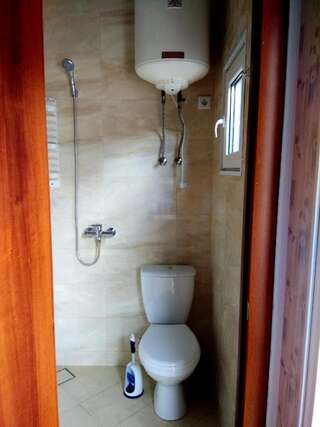 Мини-отель Mini Hotel Valeri Одесса Семейный номер с душем-40