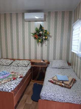 Мини-отель Mini Hotel Valeri Одесса Семейный номер с душем-47