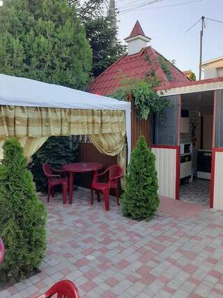 Мини-отель Mini Hotel Valeri Одесса Семейный номер с душем-5